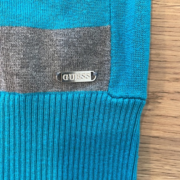 Guess Sweater - Picture 3 of 4